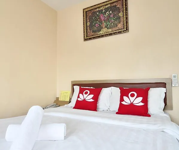 Hotel Zen Inthamara Soi 49