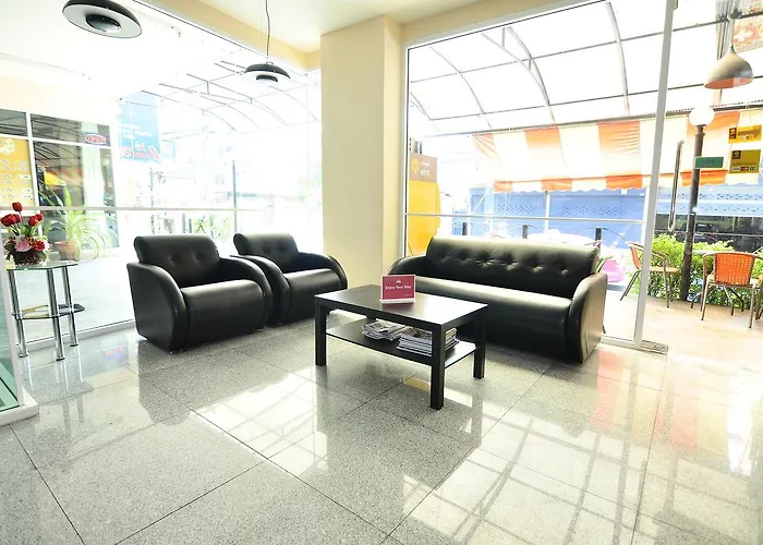 Zen Inthamara Soi 49 Hotel